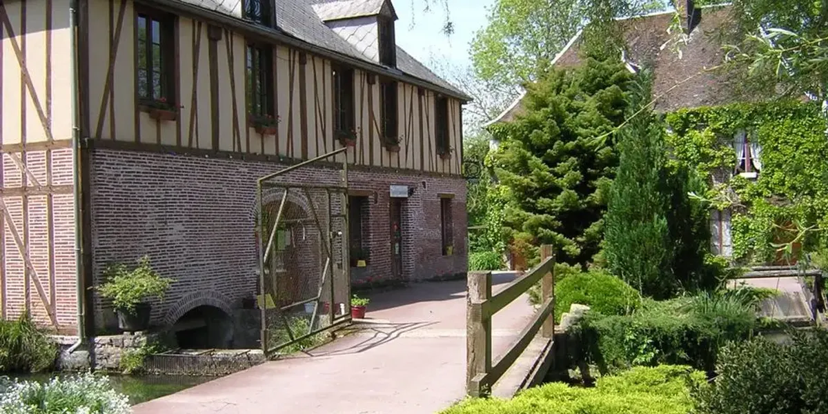 Le Moulin D'Eguebaude
