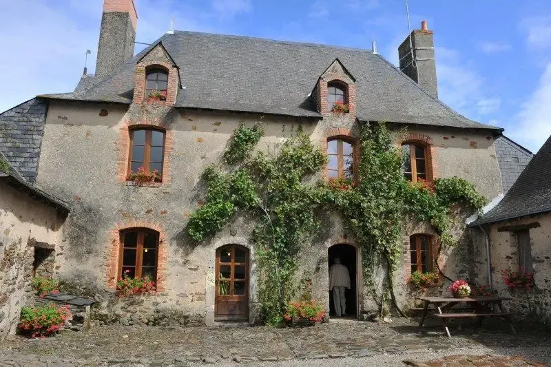 La Touche Sarl